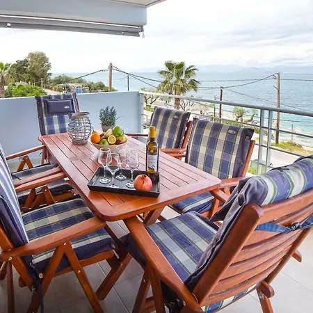 Corinthian Gulf Beachfront Lux Flat * Melíssion