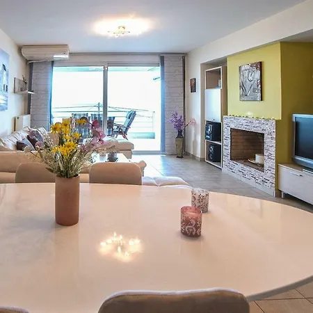 Corinthian Gulf Beachfront Lux Flat